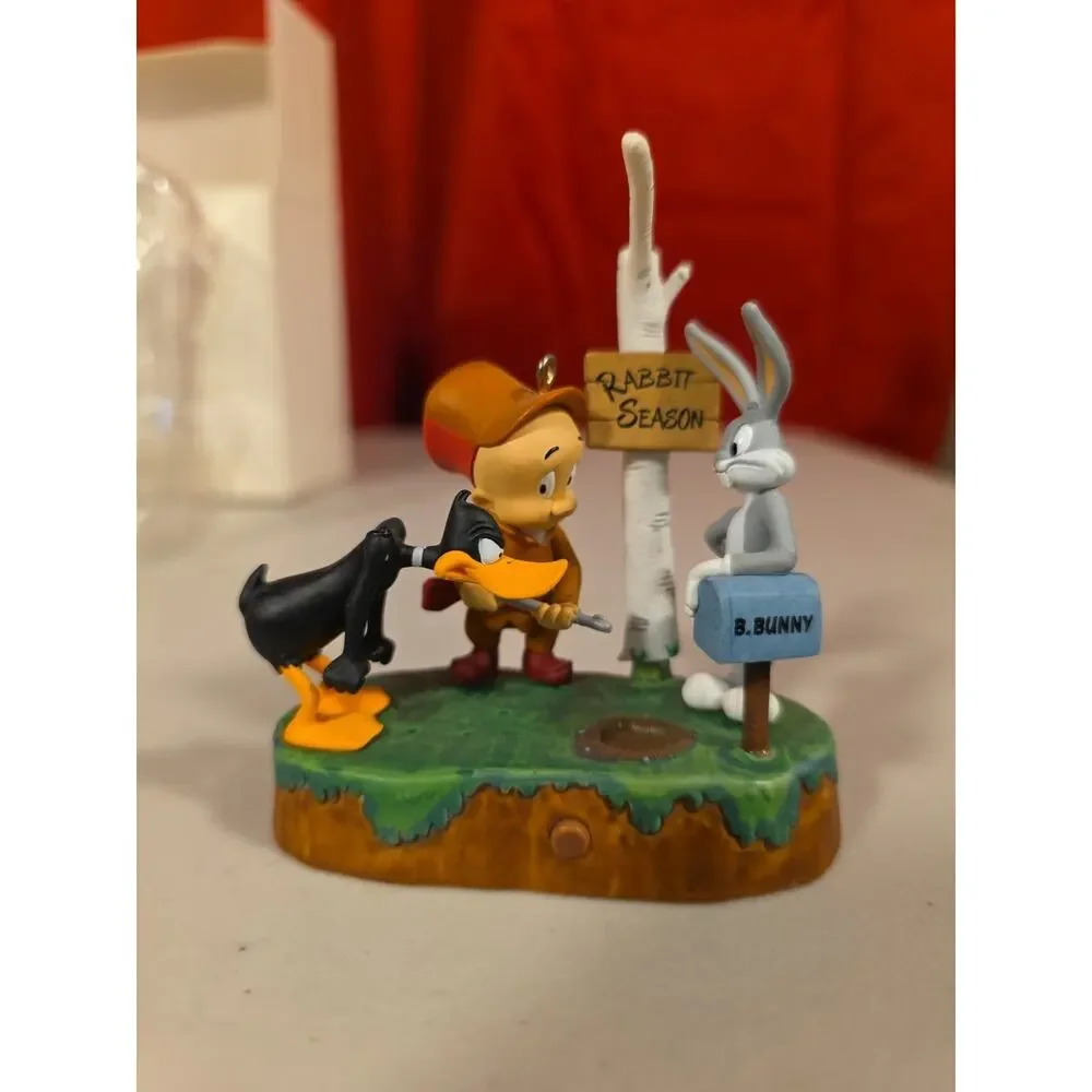 Hallmark Keepsake Looney Tunes Tis the Season Bugs Elmer Daffy Sound Ornament D